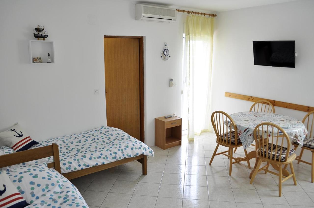 Apartment Vir 13686B 외부 사진
